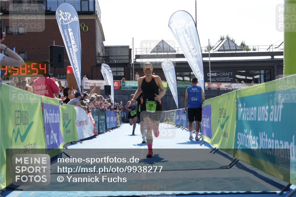 09.08.2026 - GEWOBA Citytriathlon Bremen Yannick Fuchs http://msf.ph/oto/9938277 09.08.2026 15:25:17 Ziel 316, 320, 437 meine-sportfotos.de