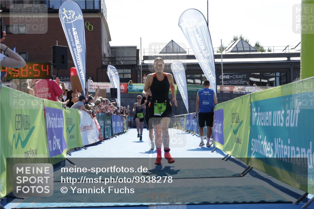 09.08.2026 - GEWOBA Citytriathlon Bremen Yannick Fuchs http://msf.ph/oto/9938278 09.08.2026 15:25:17 Ziel 316, 320, 437 meine-sportfotos.de
