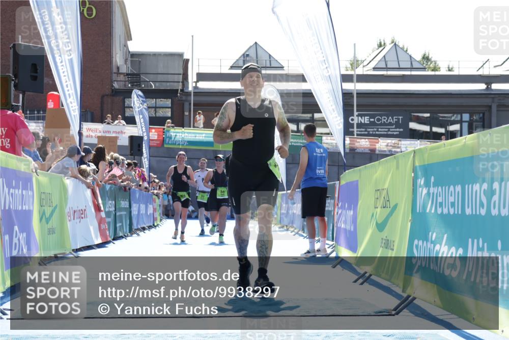 09.08.2026 - GEWOBA Citytriathlon Bremen Yannick Fuchs http://msf.ph/oto/9938297 09.08.2026 15:25:30 Ziel 344, 413, 479 meine-sportfotos.de