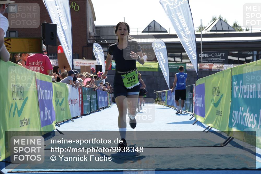 09.08.2026 - GEWOBA Citytriathlon Bremen Yannick Fuchs http://msf.ph/oto/9938348 09.08.2026 15:25:57 Ziel 310 meine-sportfotos.de