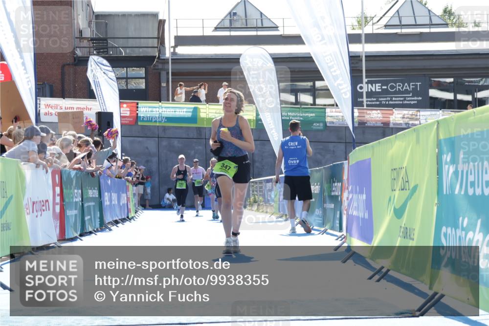 09.08.2026 - GEWOBA Citytriathlon Bremen Yannick Fuchs http://msf.ph/oto/9938355 09.08.2026 15:26:00 Ziel 310, 347 meine-sportfotos.de