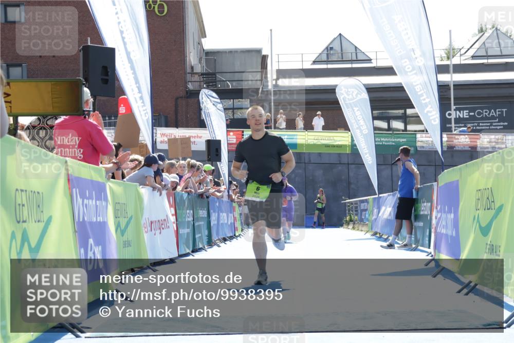 09.08.2026 - GEWOBA Citytriathlon Bremen Yannick Fuchs http://msf.ph/oto/9938395 09.08.2026 15:26:14 Ziel 6, 388, 411 meine-sportfotos.de