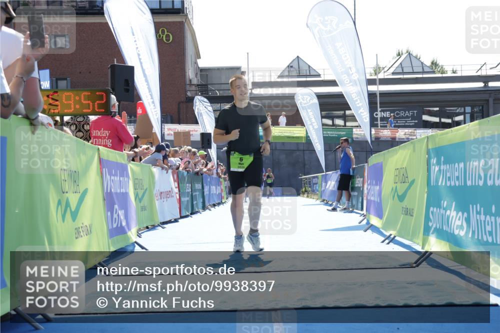 09.08.2026 - GEWOBA Citytriathlon Bremen Yannick Fuchs http://msf.ph/oto/9938397 09.08.2026 15:26:15 Ziel 6, 388, 411 meine-sportfotos.de