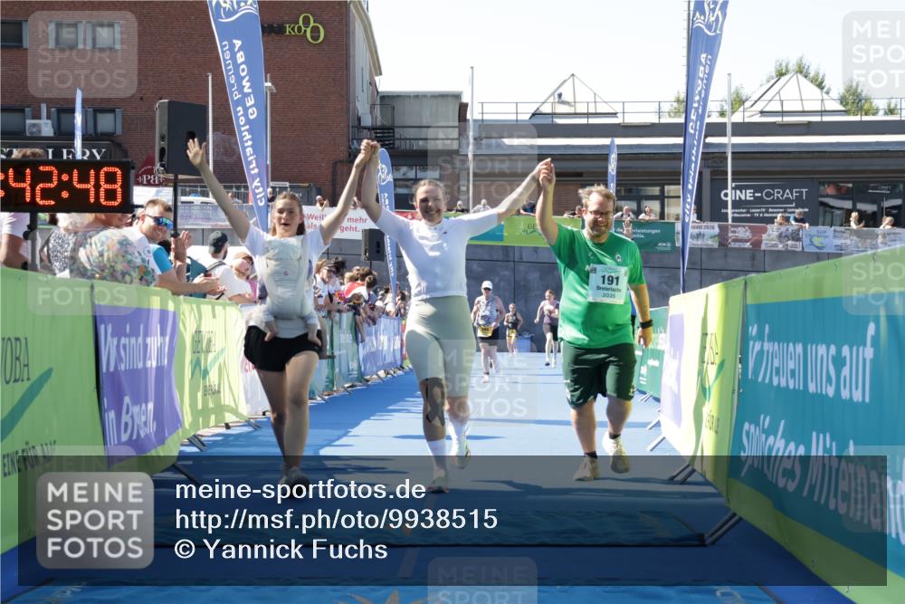 09.08.2026 - GEWOBA Citytriathlon Bremen Yannick Fuchs http://msf.ph/oto/9938515 09.08.2026 11:42:52 Ziel  meine-sportfotos.de