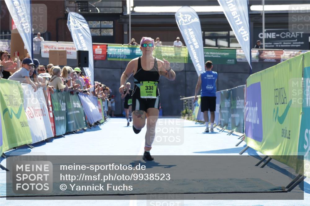 09.08.2026 - GEWOBA Citytriathlon Bremen Yannick Fuchs http://msf.ph/oto/9938523 09.08.2026 15:27:00 Ziel 212, 338 meine-sportfotos.de
