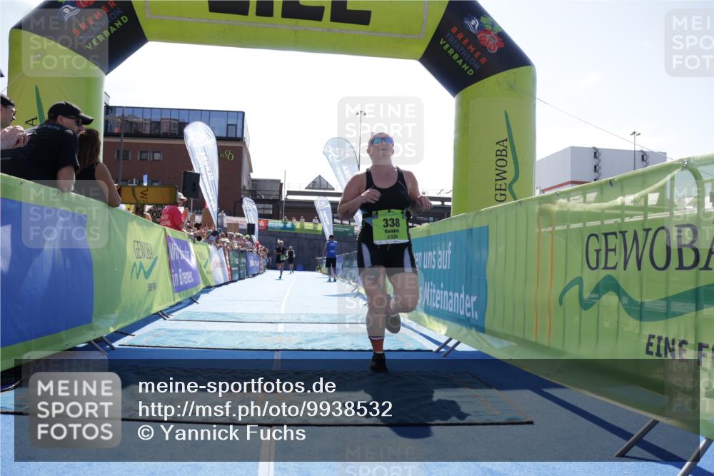 09.08.2026 - GEWOBA Citytriathlon Bremen Yannick Fuchs http://msf.ph/oto/9938532 09.08.2026 15:27:01 Ziel 212, 338 meine-sportfotos.de
