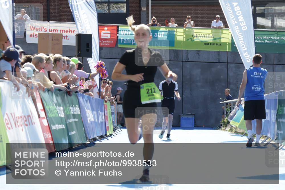 09.08.2026 - GEWOBA Citytriathlon Bremen Yannick Fuchs http://msf.ph/oto/9938533 09.08.2026 15:27:04 Ziel 212, 338 meine-sportfotos.de