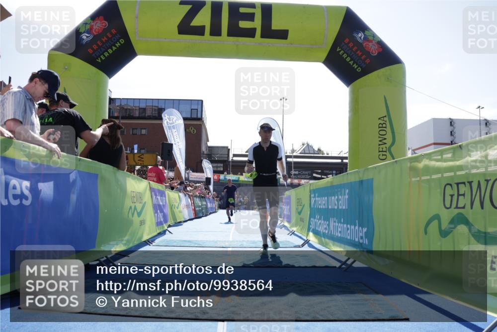 09.08.2026 - GEWOBA Citytriathlon Bremen Yannick Fuchs http://msf.ph/oto/9938564 09.08.2026 15:27:13 Ziel 375, 454 meine-sportfotos.de