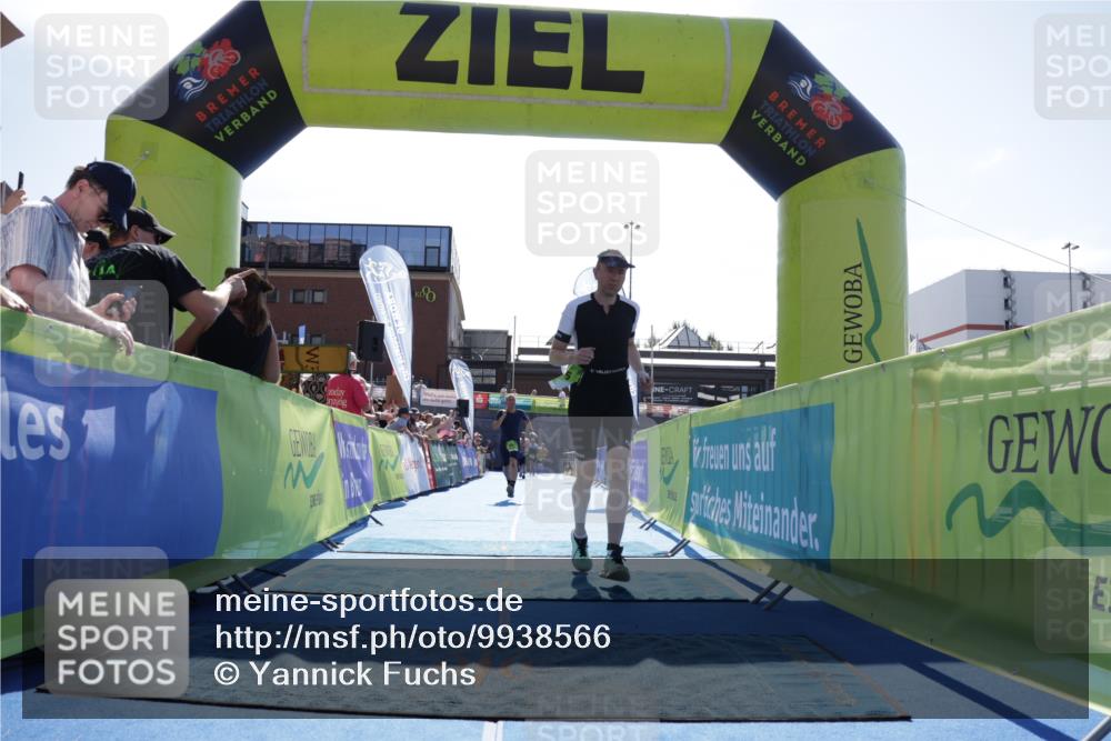 09.08.2026 - GEWOBA Citytriathlon Bremen Yannick Fuchs http://msf.ph/oto/9938566 09.08.2026 15:27:13 Ziel 375, 454 meine-sportfotos.de