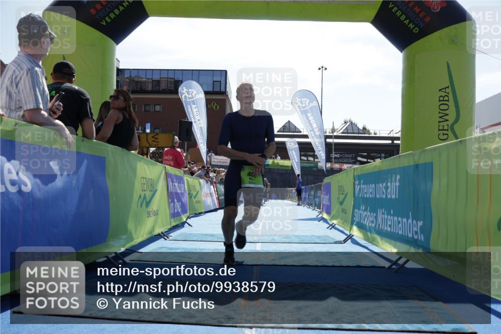 09.08.2026 - GEWOBA Citytriathlon Bremen Yannick Fuchs http://msf.ph/oto/9938579 09.08.2026 15:27:16 Ziel 375, 454 meine-sportfotos.de