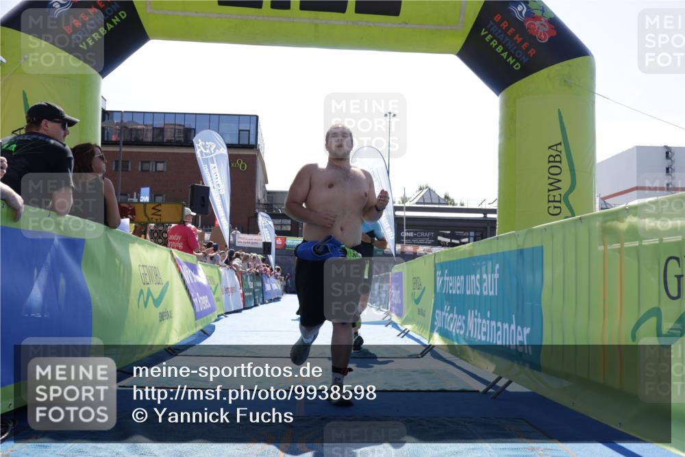 09.08.2026 - GEWOBA Citytriathlon Bremen Yannick Fuchs http://msf.ph/oto/9938598 09.08.2026 15:27:23 Ziel 20, 367, 424 meine-sportfotos.de