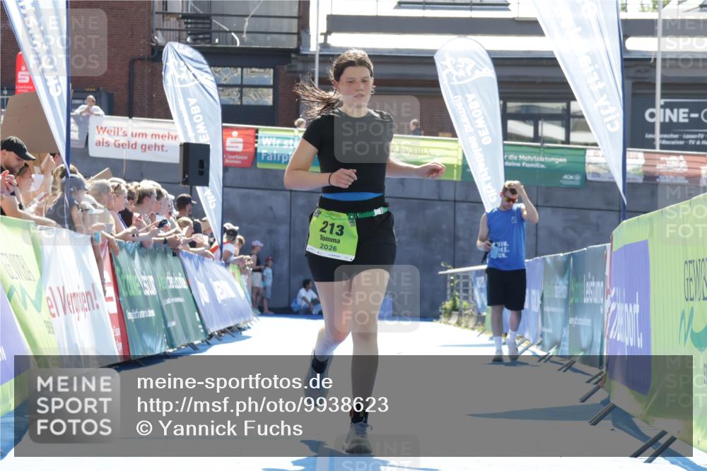 09.08.2026 - GEWOBA Citytriathlon Bremen Yannick Fuchs http://msf.ph/oto/9938623 09.08.2026 15:27:31 Ziel 213 meine-sportfotos.de
