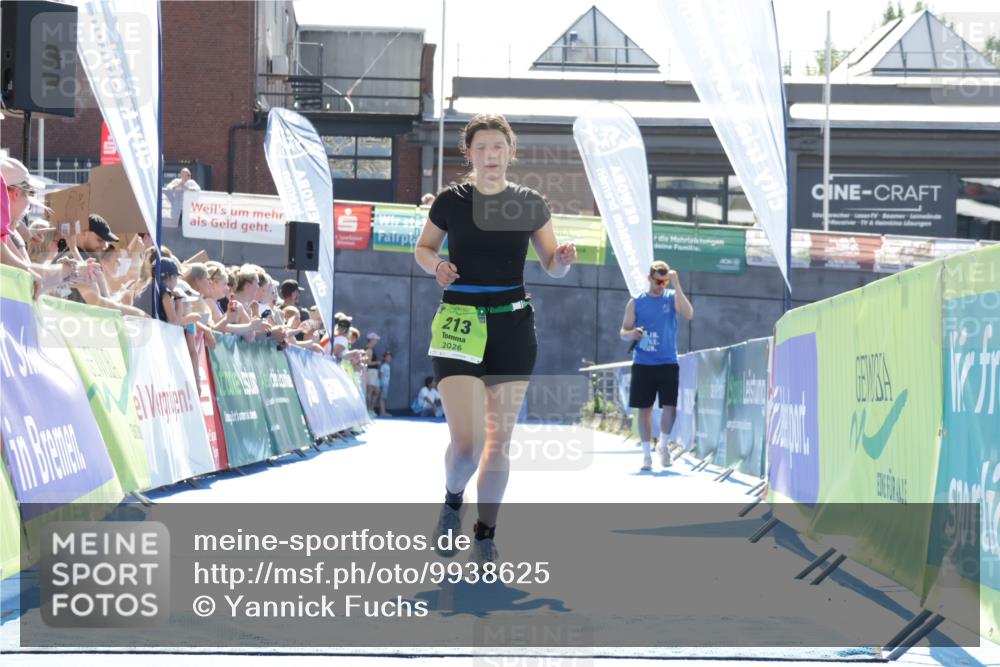 09.08.2026 - GEWOBA Citytriathlon Bremen Yannick Fuchs http://msf.ph/oto/9938625 09.08.2026 15:27:31 Ziel 213 meine-sportfotos.de