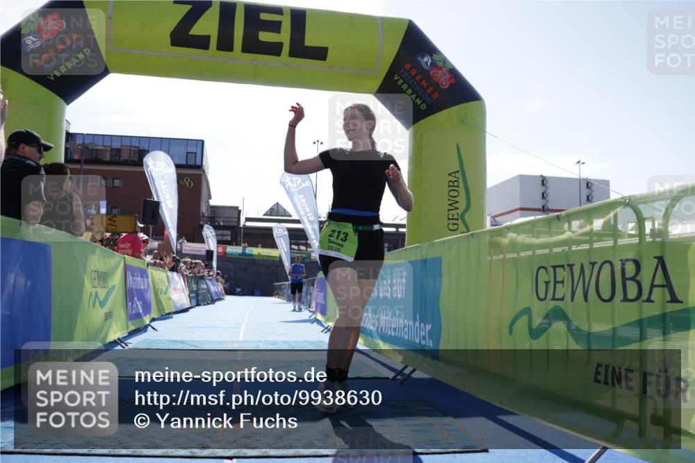 09.08.2026 - GEWOBA Citytriathlon Bremen Yannick Fuchs http://msf.ph/oto/9938630 09.08.2026 15:27:33 Ziel 213 meine-sportfotos.de
