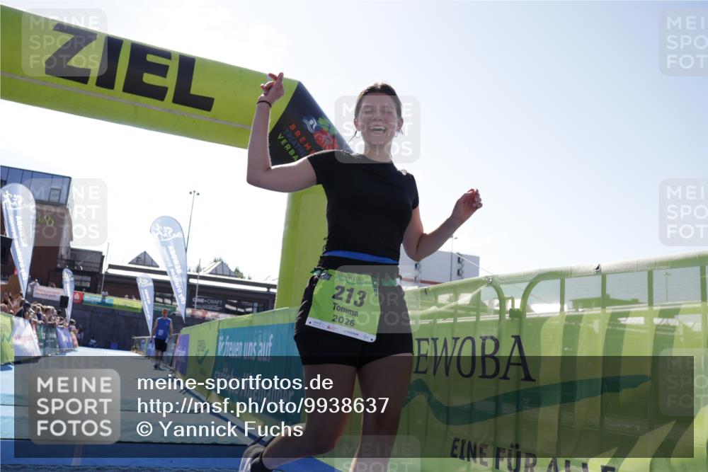 09.08.2026 - GEWOBA Citytriathlon Bremen Yannick Fuchs http://msf.ph/oto/9938637 09.08.2026 15:27:34 Ziel 213 meine-sportfotos.de