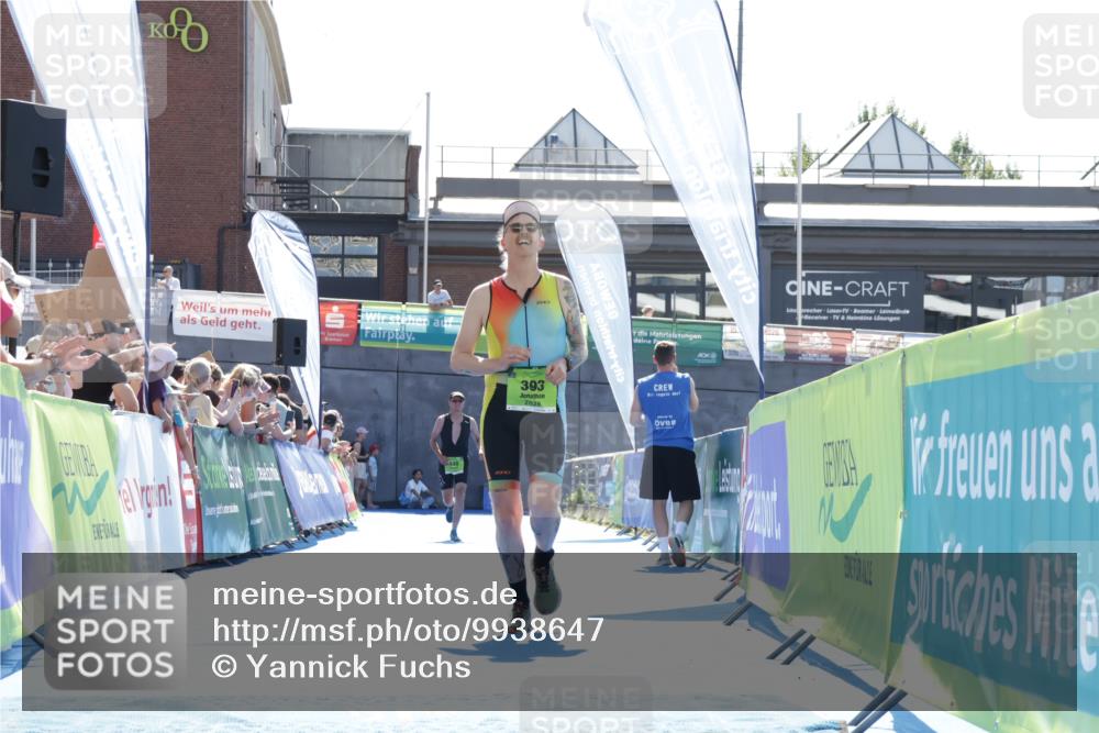 09.08.2026 - GEWOBA Citytriathlon Bremen Yannick Fuchs http://msf.ph/oto/9938647 09.08.2026 15:27:51 Ziel 393 meine-sportfotos.de