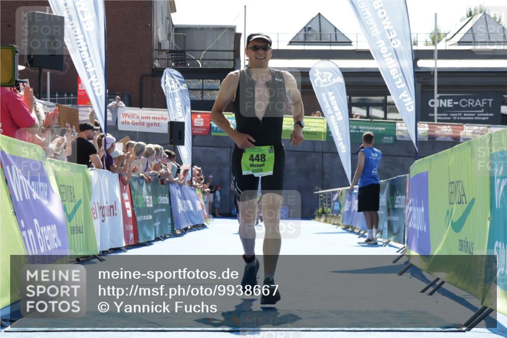 09.08.2026 - GEWOBA Citytriathlon Bremen Yannick Fuchs http://msf.ph/oto/9938667 09.08.2026 15:27:58 Ziel 448 meine-sportfotos.de