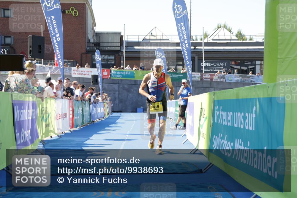 09.08.2026 - GEWOBA Citytriathlon Bremen Yannick Fuchs http://msf.ph/oto/9938693 09.08.2026 11:43:58 Ziel 419 meine-sportfotos.de