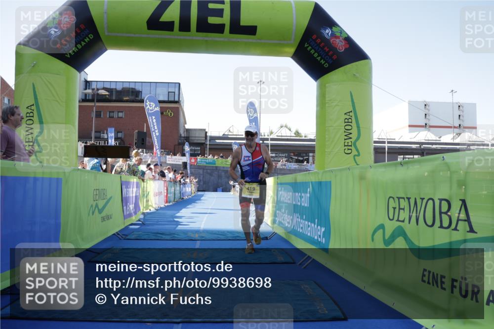 09.08.2026 - GEWOBA Citytriathlon Bremen Yannick Fuchs http://msf.ph/oto/9938698 09.08.2026 11:44:00 Ziel 419 meine-sportfotos.de