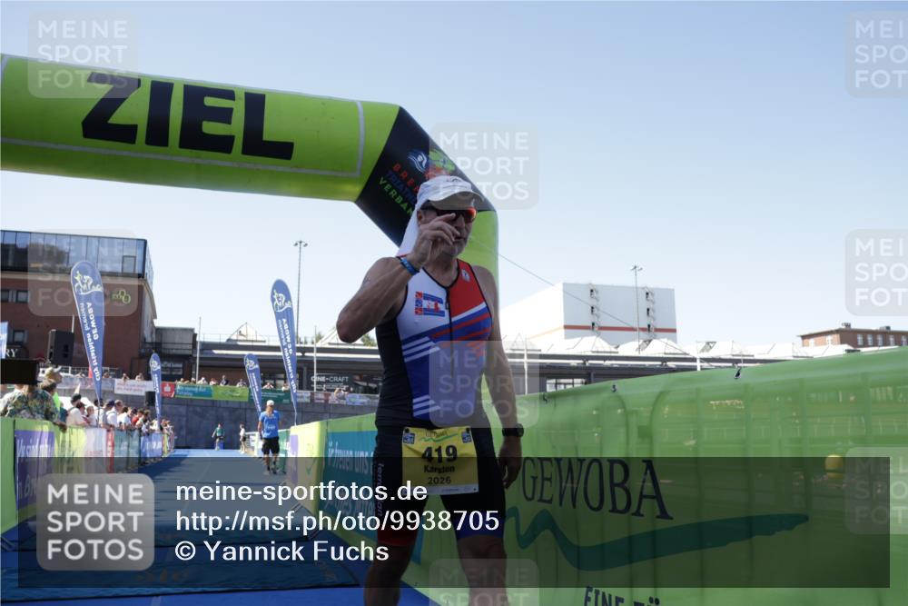 09.08.2026 - GEWOBA Citytriathlon Bremen Yannick Fuchs http://msf.ph/oto/9938705 09.08.2026 11:44:02 Ziel 419 meine-sportfotos.de