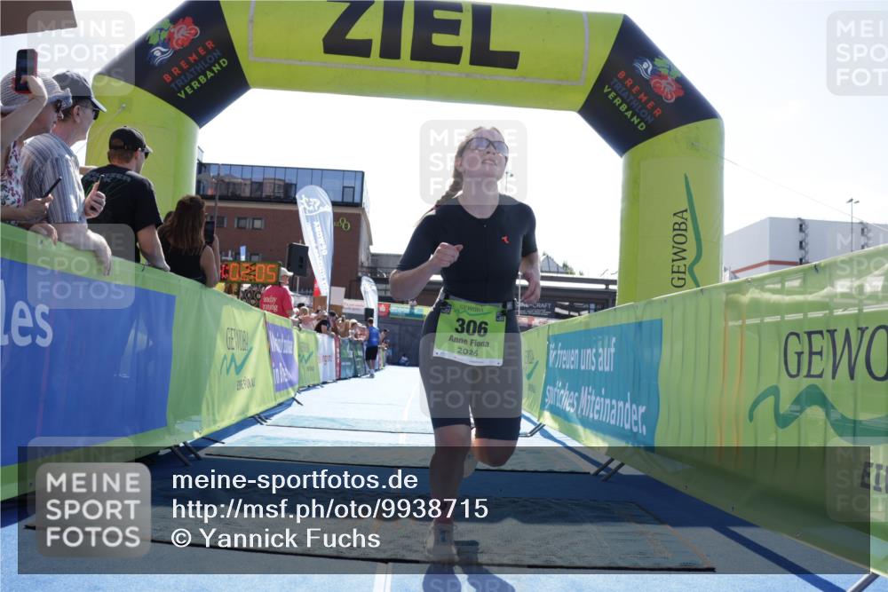 09.08.2026 - GEWOBA Citytriathlon Bremen Yannick Fuchs http://msf.ph/oto/9938715 09.08.2026 15:28:28 Ziel 306 meine-sportfotos.de