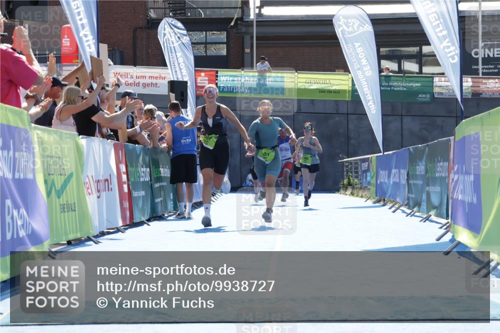 09.08.2026 - GEWOBA Citytriathlon Bremen Yannick Fuchs http://msf.ph/oto/9938727 09.08.2026 15:28:35 Ziel 221, 307 meine-sportfotos.de