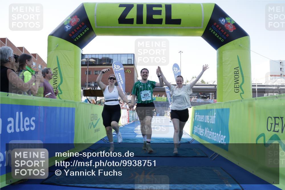 09.08.2026 - GEWOBA Citytriathlon Bremen Yannick Fuchs http://msf.ph/oto/9938751 09.08.2026 11:44:14 Ziel 203 meine-sportfotos.de