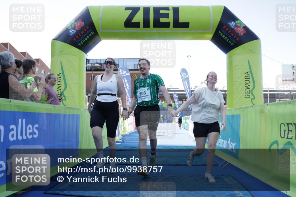 09.08.2026 - GEWOBA Citytriathlon Bremen Yannick Fuchs http://msf.ph/oto/9938757 09.08.2026 11:44:15 Ziel 203 meine-sportfotos.de