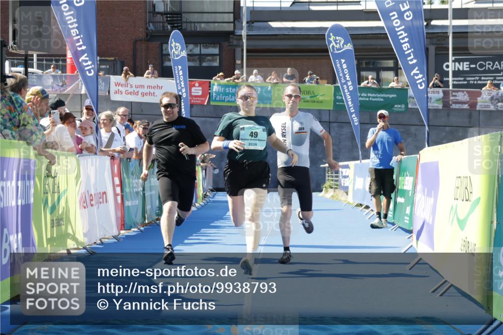 09.08.2026 - GEWOBA Citytriathlon Bremen Yannick Fuchs http://msf.ph/oto/9938793 09.08.2026 11:44:30 Ziel 49, 197 meine-sportfotos.de