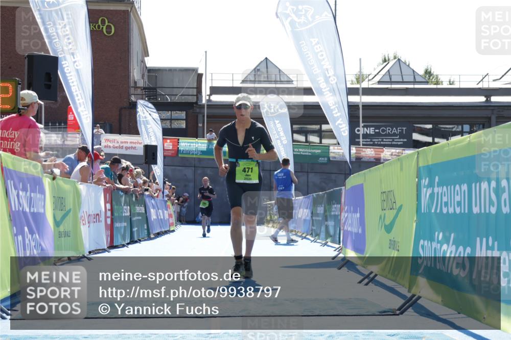 09.08.2026 - GEWOBA Citytriathlon Bremen Yannick Fuchs http://msf.ph/oto/9938797 09.08.2026 15:29:05 Ziel 471 meine-sportfotos.de