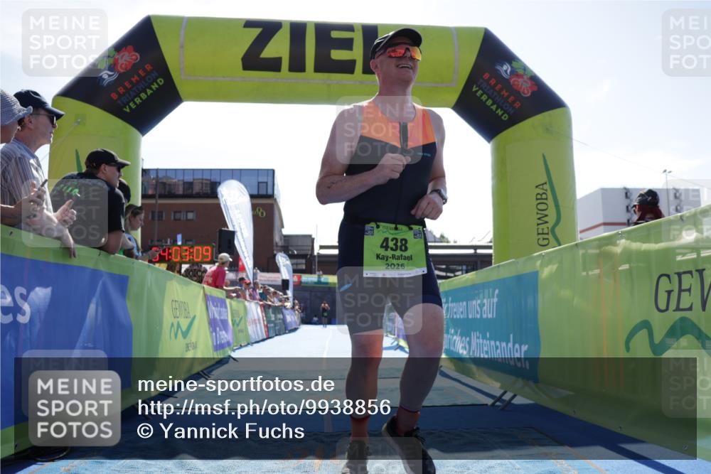 09.08.2026 - GEWOBA Citytriathlon Bremen Yannick Fuchs http://msf.ph/oto/9938856 09.08.2026 15:29:32 Ziel 438 meine-sportfotos.de