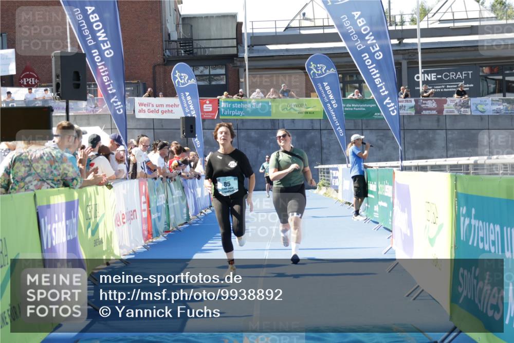 09.08.2026 - GEWOBA Citytriathlon Bremen Yannick Fuchs http://msf.ph/oto/9938892 09.08.2026 11:45:28 Ziel 85, 444 meine-sportfotos.de