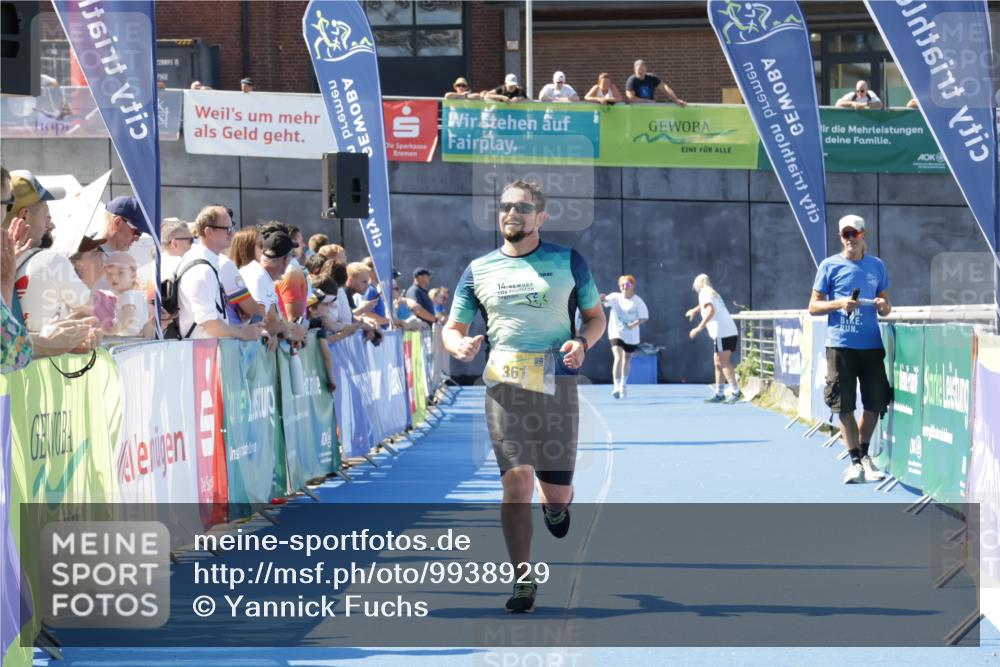 09.08.2026 - GEWOBA Citytriathlon Bremen Yannick Fuchs http://msf.ph/oto/9938929 09.08.2026 11:45:37 Ziel 361, 444 meine-sportfotos.de