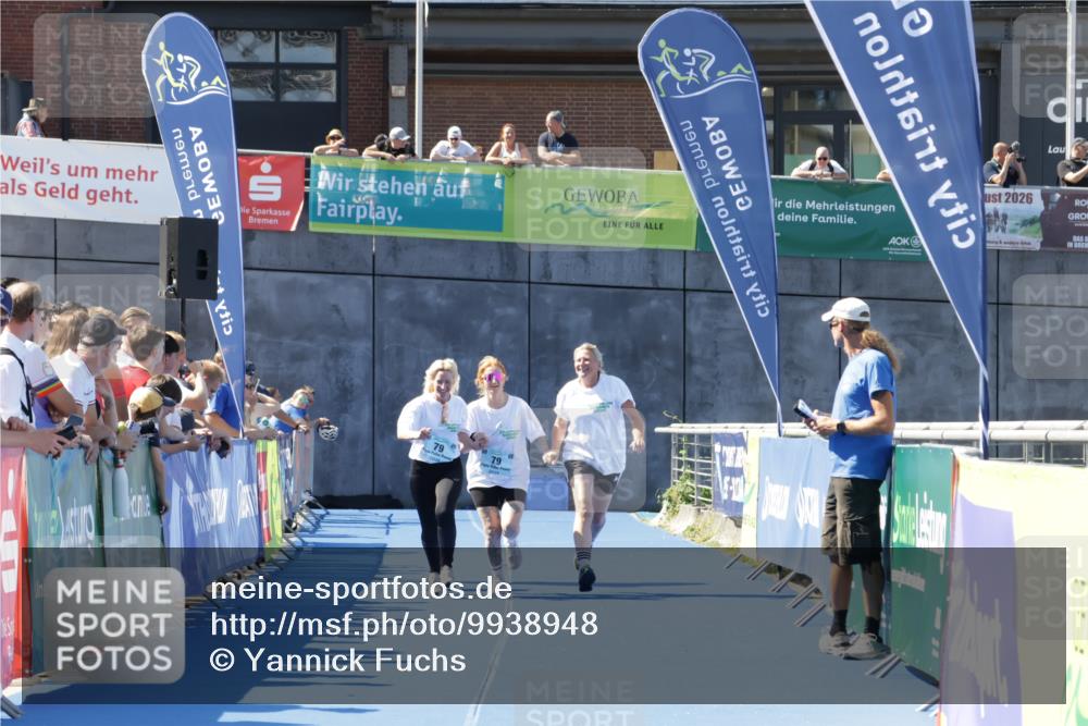 09.08.2026 - GEWOBA Citytriathlon Bremen Yannick Fuchs http://msf.ph/oto/9938948 09.08.2026 11:45:43 Ziel 361 meine-sportfotos.de