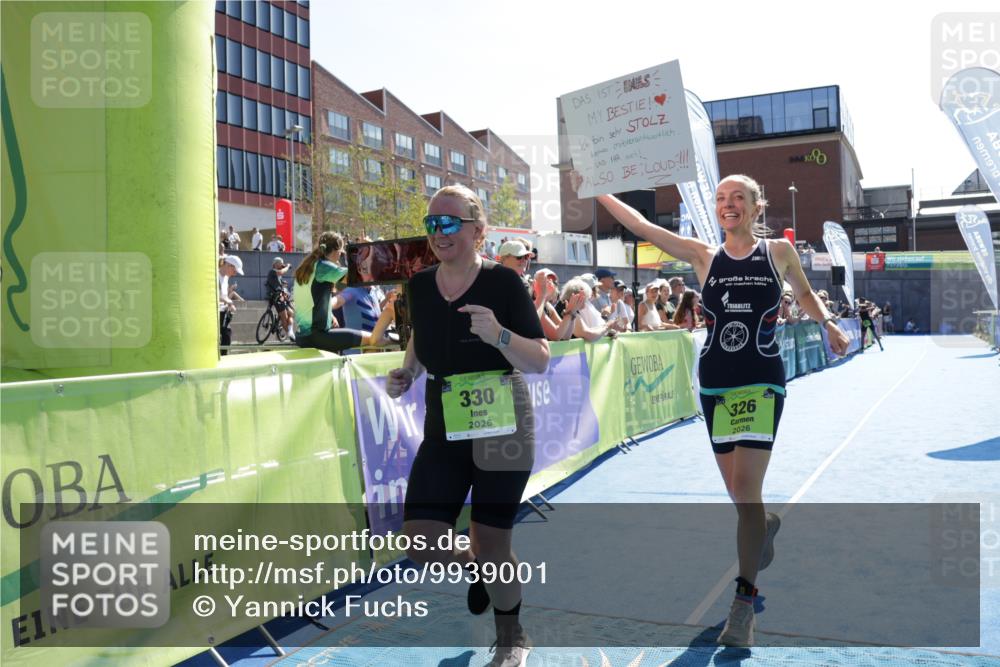 09.08.2026 - GEWOBA Citytriathlon Bremen Yannick Fuchs http://msf.ph/oto/9939001 09.08.2026 15:30:12 Ziel 231, 326, 330 meine-sportfotos.de