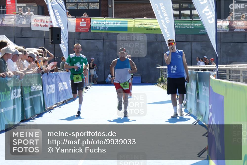 09.08.2026 - GEWOBA Citytriathlon Bremen Yannick Fuchs http://msf.ph/oto/9939033 09.08.2026 15:30:33 Ziel 138, 428 meine-sportfotos.de