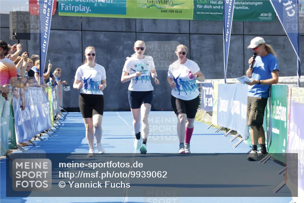 09.08.2026 - GEWOBA Citytriathlon Bremen Yannick Fuchs http://msf.ph/oto/9939062 09.08.2026 11:47:14 Ziel 9 meine-sportfotos.de