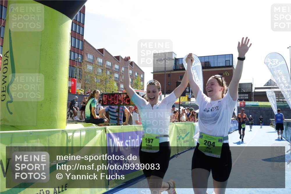 09.08.2026 - GEWOBA Citytriathlon Bremen Yannick Fuchs http://msf.ph/oto/9939083 09.08.2026 15:30:47 Ziel 197, 204, 210, 414, 452 meine-sportfotos.de