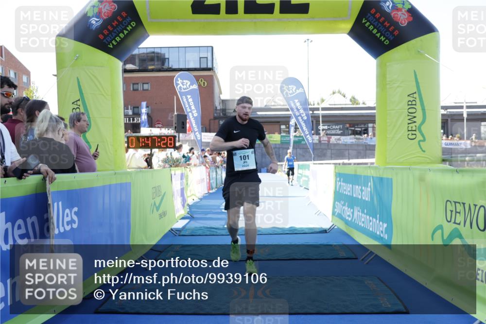 09.08.2026 - GEWOBA Citytriathlon Bremen Yannick Fuchs http://msf.ph/oto/9939106 09.08.2026 11:47:32 Ziel 101 meine-sportfotos.de