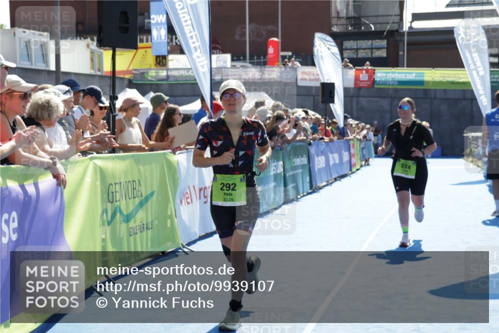 09.08.2026 - GEWOBA Citytriathlon Bremen Yannick Fuchs http://msf.ph/oto/9939107 09.08.2026 15:30:55 Ziel 224, 292, 452 meine-sportfotos.de