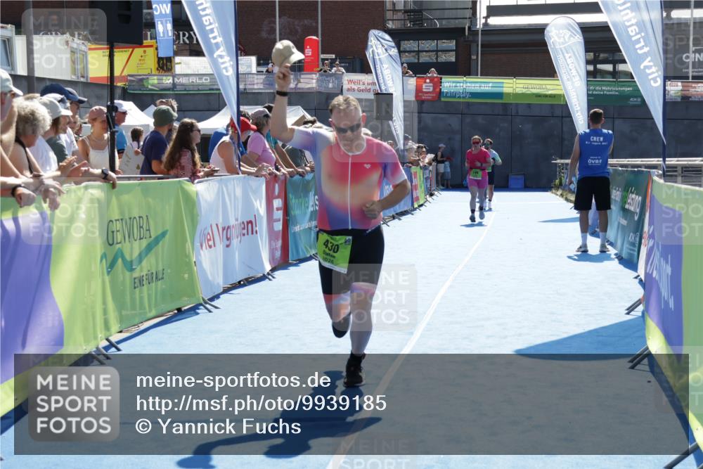09.08.2026 - GEWOBA Citytriathlon Bremen Yannick Fuchs http://msf.ph/oto/9939185 09.08.2026 15:31:11 Ziel 258, 430, 460 meine-sportfotos.de