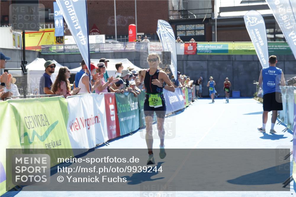 09.08.2026 - GEWOBA Citytriathlon Bremen Yannick Fuchs http://msf.ph/oto/9939244 09.08.2026 15:31:30 Ziel 524 meine-sportfotos.de