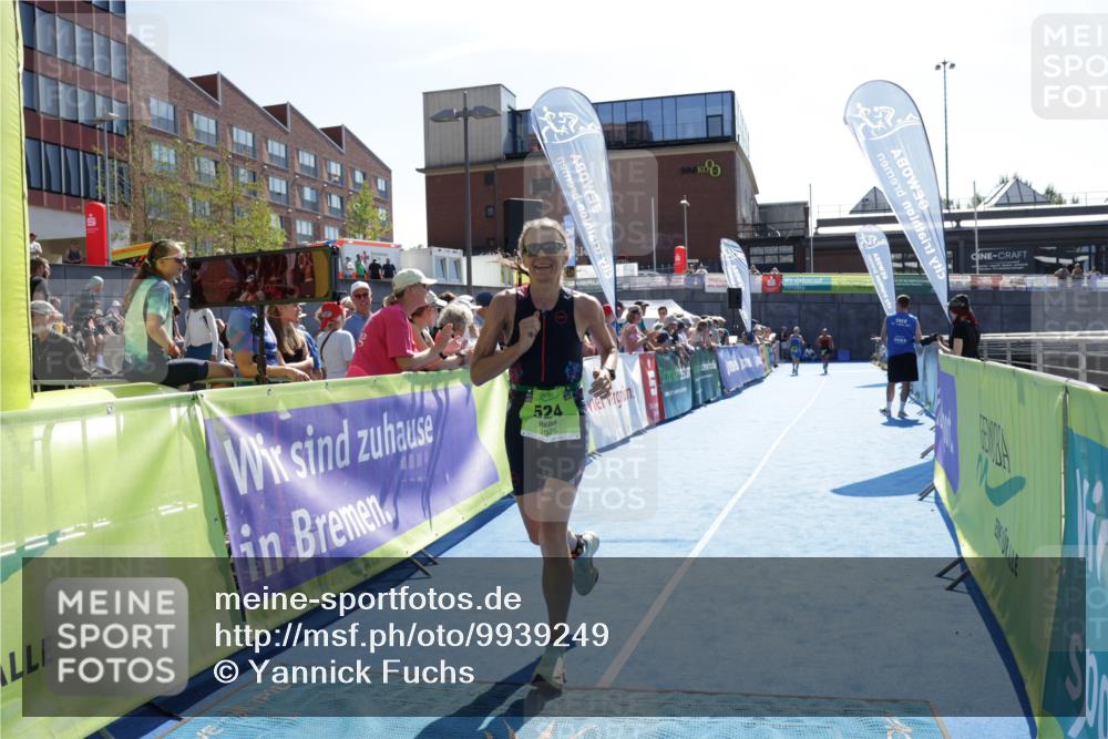 09.08.2026 - GEWOBA Citytriathlon Bremen Yannick Fuchs http://msf.ph/oto/9939249 09.08.2026 15:31:31 Ziel 524 meine-sportfotos.de