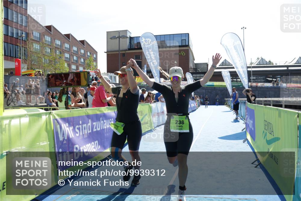 09.08.2026 - GEWOBA Citytriathlon Bremen Yannick Fuchs http://msf.ph/oto/9939312 09.08.2026 15:31:49 Ziel 237, 238 meine-sportfotos.de