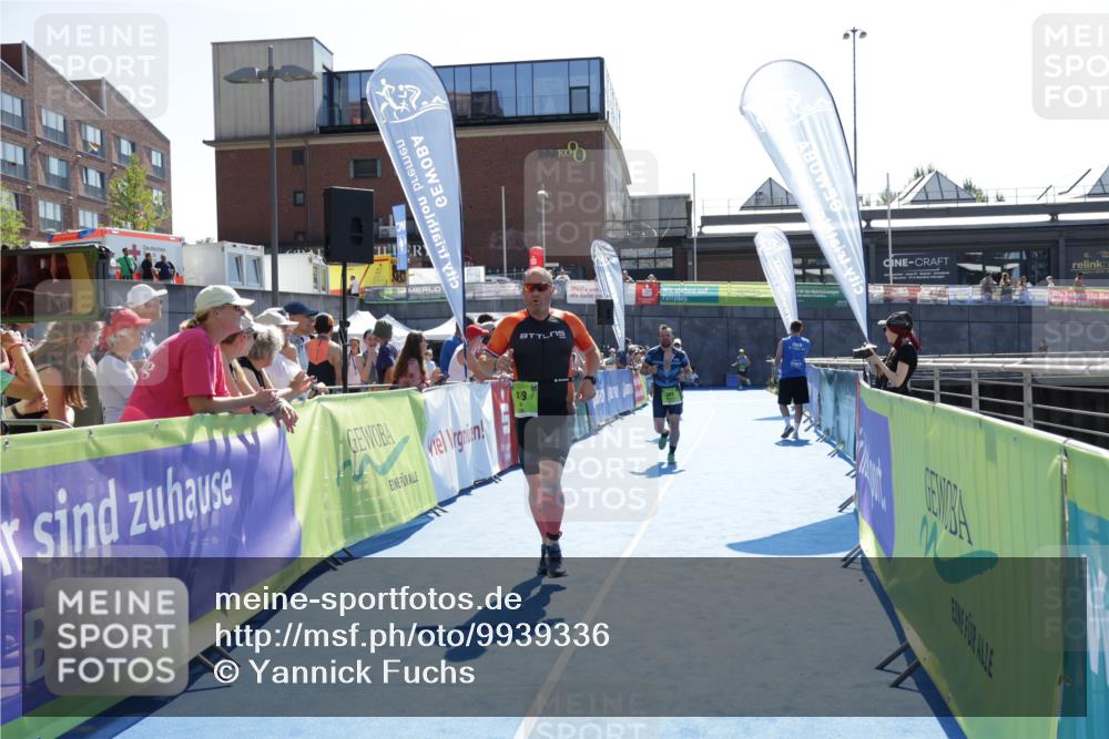 09.08.2026 - GEWOBA Citytriathlon Bremen Yannick Fuchs http://msf.ph/oto/9939336 09.08.2026 15:32:00 Ziel 381, 419, 489 meine-sportfotos.de