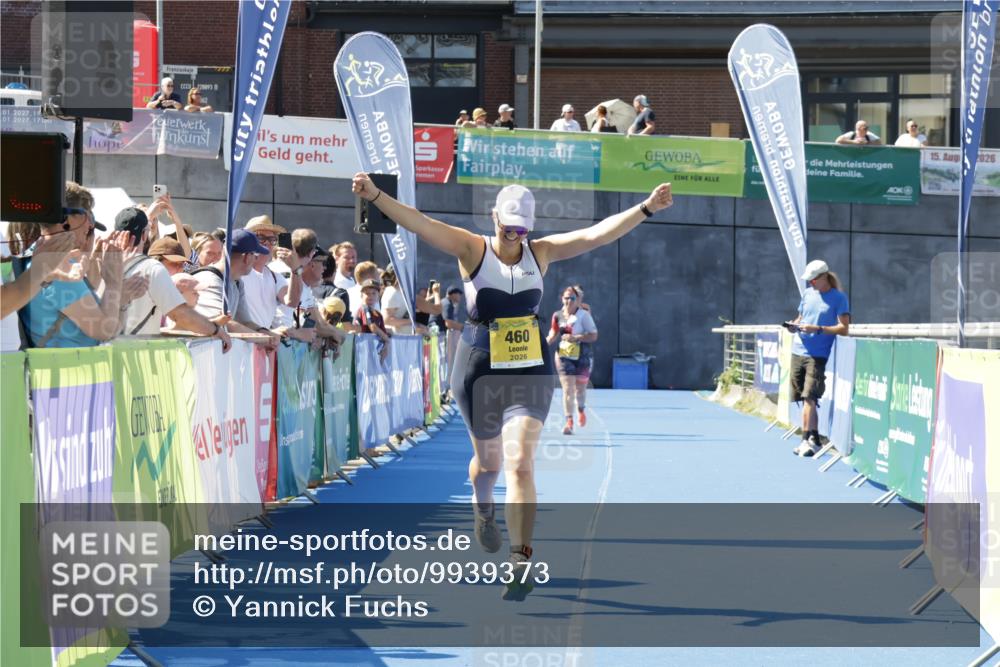 09.08.2026 - GEWOBA Citytriathlon Bremen Yannick Fuchs http://msf.ph/oto/9939373 09.08.2026 11:48:46 Ziel 460 meine-sportfotos.de