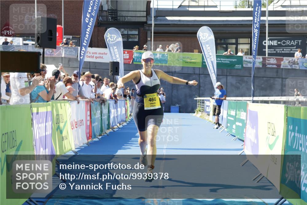 09.08.2026 - GEWOBA Citytriathlon Bremen Yannick Fuchs http://msf.ph/oto/9939378 09.08.2026 11:48:47 Ziel 460 meine-sportfotos.de