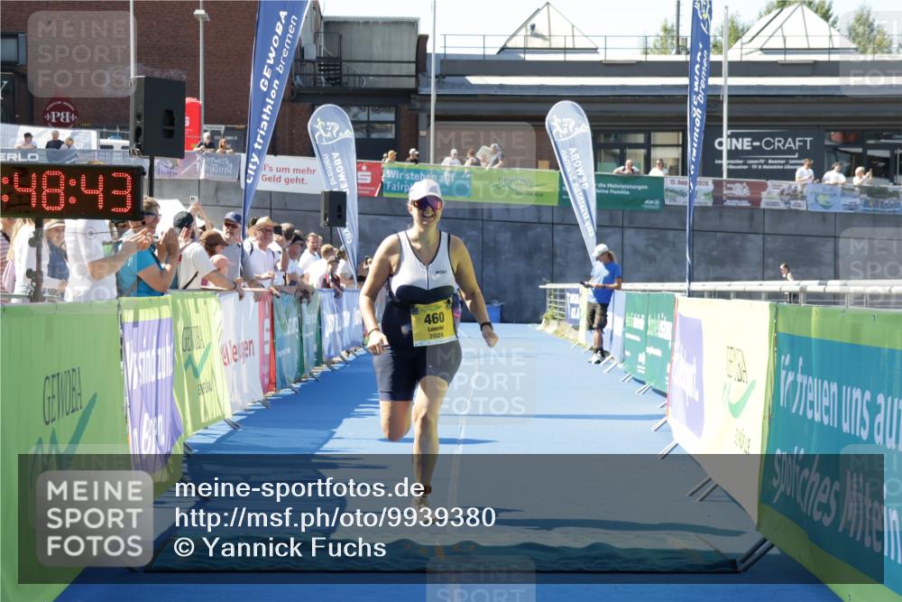 09.08.2026 - GEWOBA Citytriathlon Bremen Yannick Fuchs http://msf.ph/oto/9939380 09.08.2026 11:48:47 Ziel 460 meine-sportfotos.de