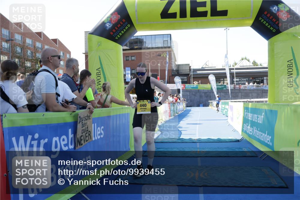 09.08.2026 - GEWOBA Citytriathlon Bremen Yannick Fuchs http://msf.ph/oto/9939455 09.08.2026 11:49:09 Ziel 440 meine-sportfotos.de
