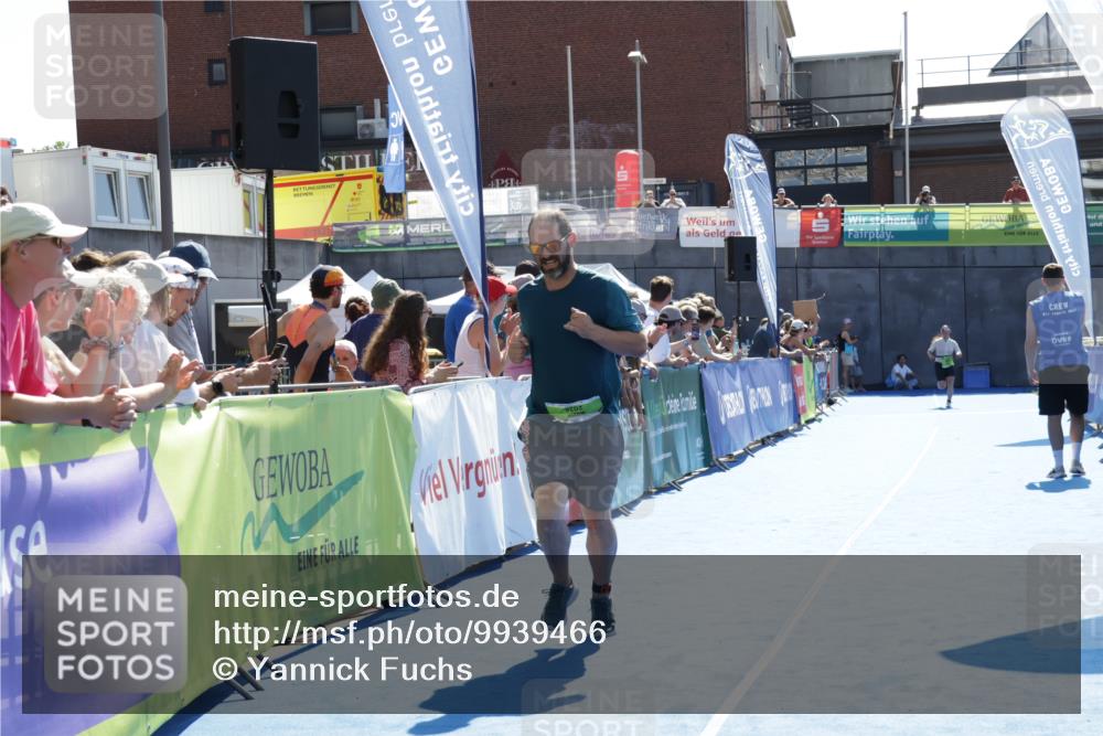 09.08.2026 - GEWOBA Citytriathlon Bremen Yannick Fuchs http://msf.ph/oto/9939466 09.08.2026 15:32:26 Ziel 275, 368 meine-sportfotos.de
